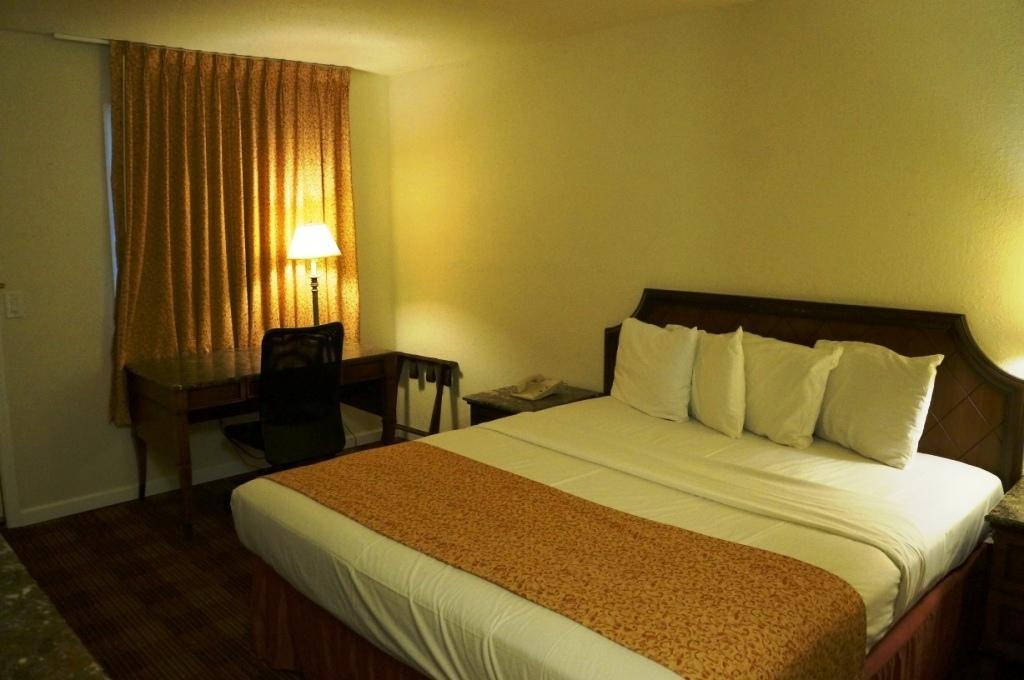 Waterford Inn Экстерьер фото