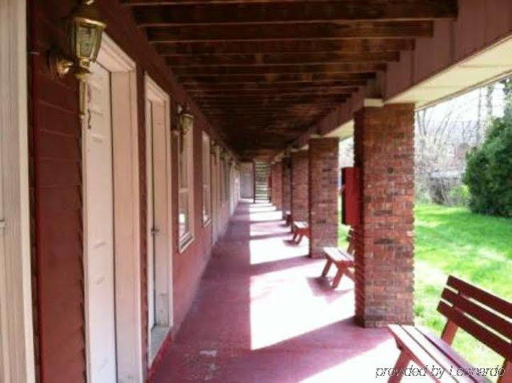 Waterford Inn Экстерьер фото